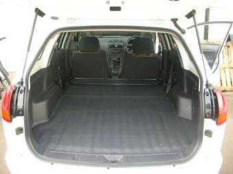 2004 Nissan AD Wagon Pictures
