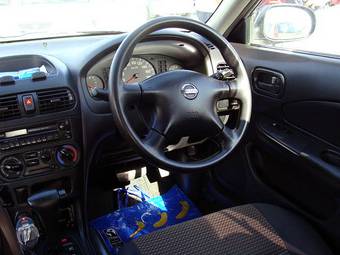 2004 Nissan AD Wagon Pics