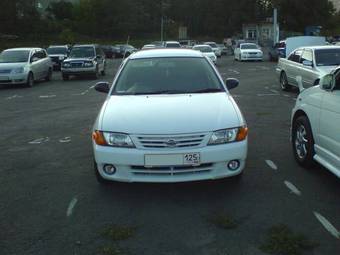 2004 Nissan AD Wagon Pictures