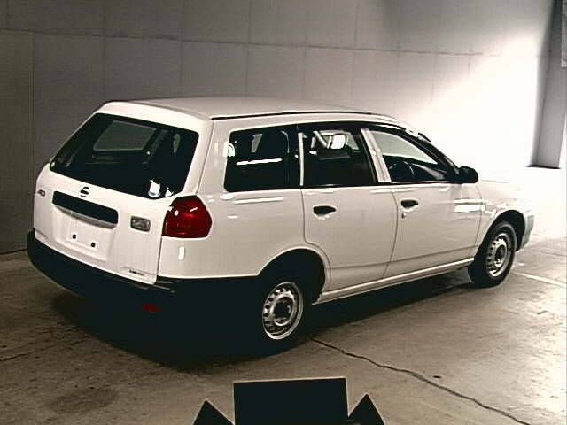 2005 Nissan AD Wagon