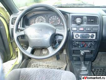 1996 Nissan Almera Images