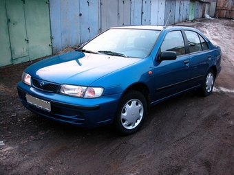 1998 Nissan Almera