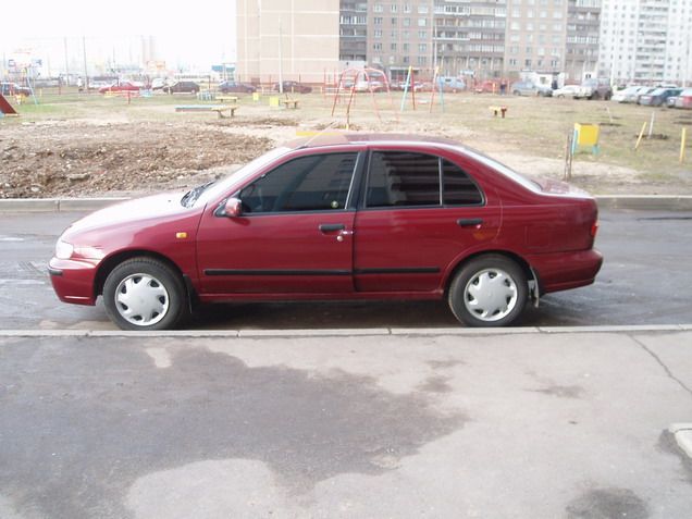 1998 Nissan Almera