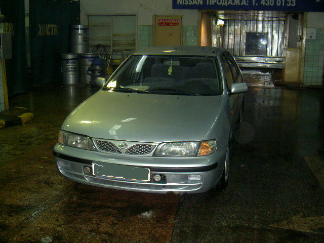 1998 Nissan Almera