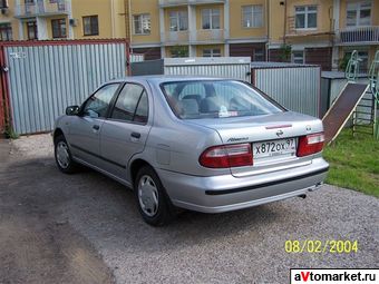 1998 Nissan Almera Photos