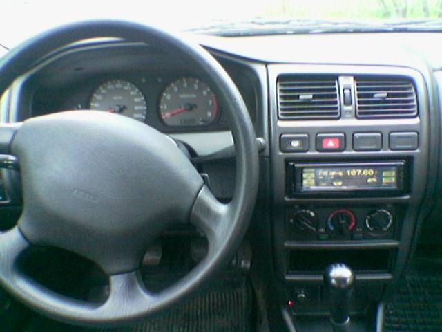 1999 Nissan Almera