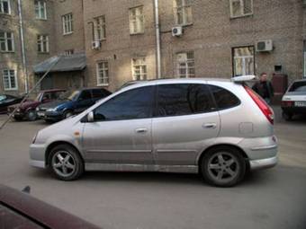 Nissan Almera