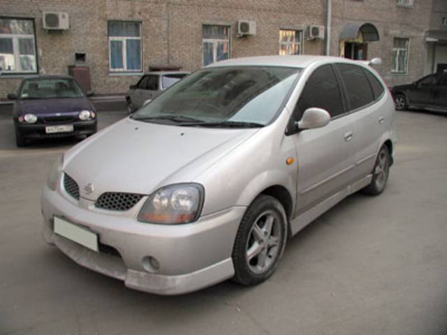 1999 Nissan Almera