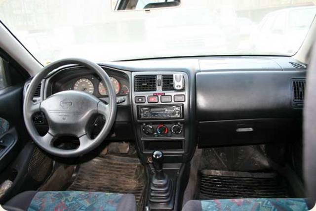 1999 Nissan Almera