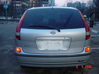 1999 Nissan Almera Pictures