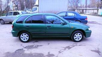 1999 Nissan Almera Photos