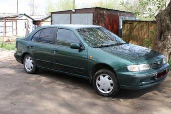 1999 Nissan Almera Pictures