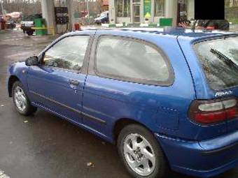 1999 Nissan Almera Photos