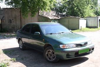 1999 Nissan Almera Photos