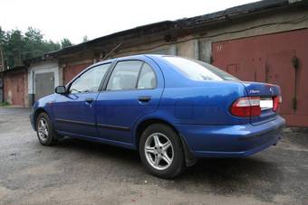 1999 Nissan Almera Photos