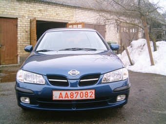 2000 Nissan Almera