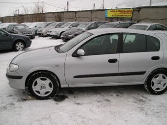 2000 Nissan Almera