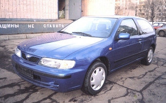 2000 Nissan Almera