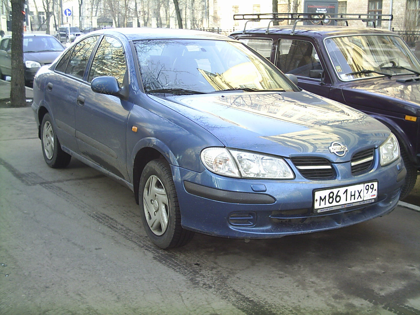 2000 Nissan Almera