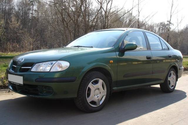 2000 Nissan Almera