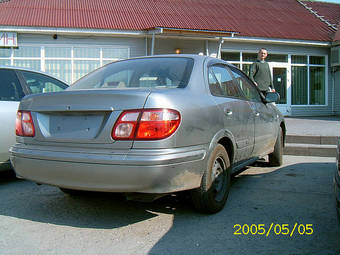 2000 Nissan Almera Photos