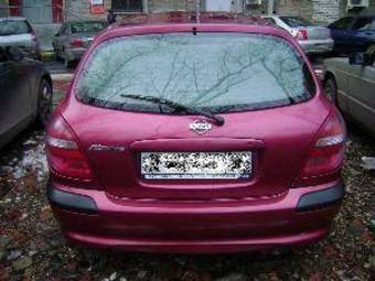 2000 Nissan Almera Photos