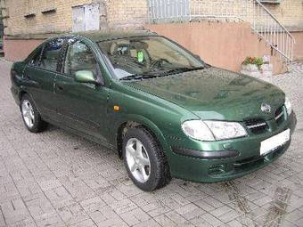 2000 Nissan Almera Photos