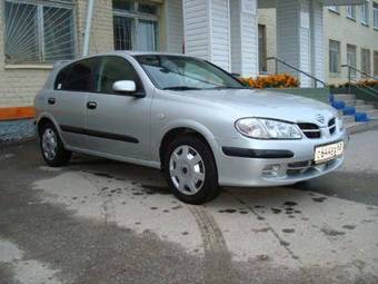 2000 Nissan Almera Pictures