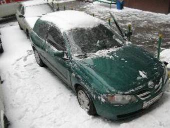 2000 Nissan Almera Photos