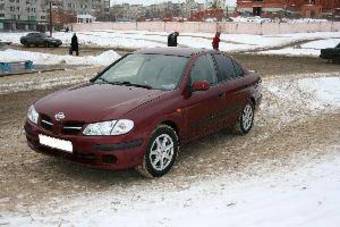 2000 Nissan Almera Pictures