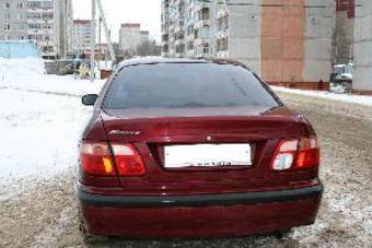 2000 Nissan Almera Photos