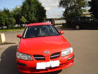 2000 Nissan Almera Pictures