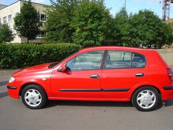 2000 Nissan Almera Photos