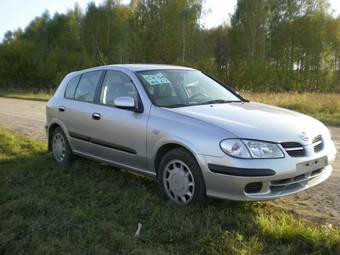 2000 Nissan Almera Photos