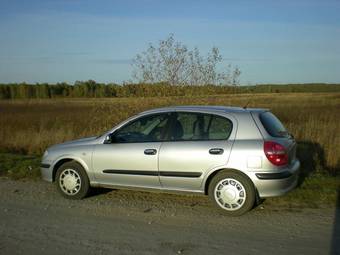 2000 Nissan Almera Photos