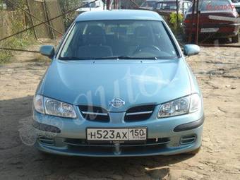 2000 Nissan Almera Photos