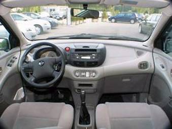 2001 Almera