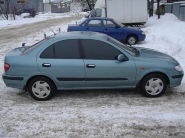 2001 Nissan Almera