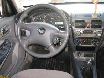 Nissan Almera