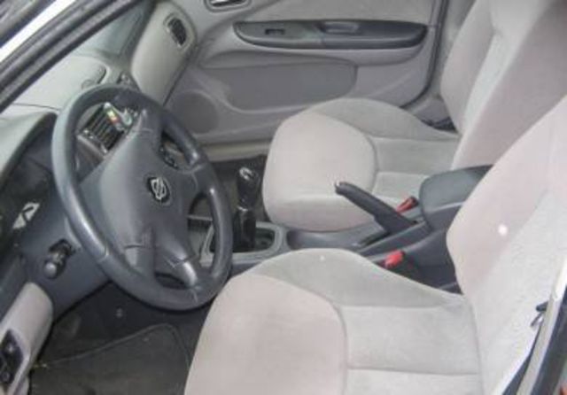 2001 Nissan Almera