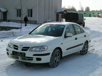 2001 Nissan Almera Photos