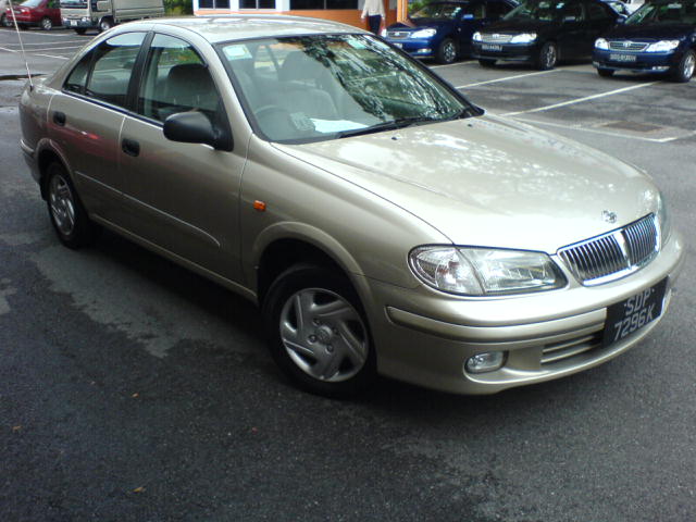 2001 Nissan Almera Photos