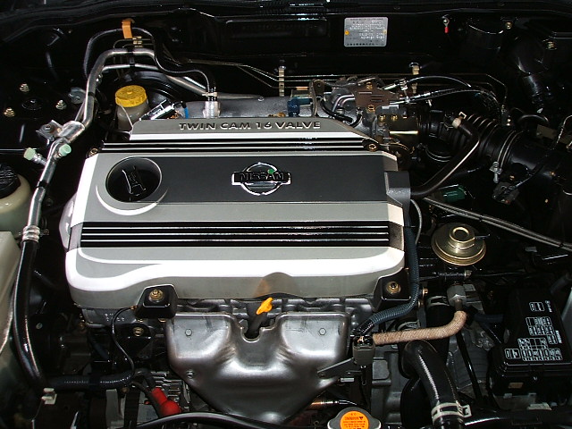 2001 Nissan Almera Photos