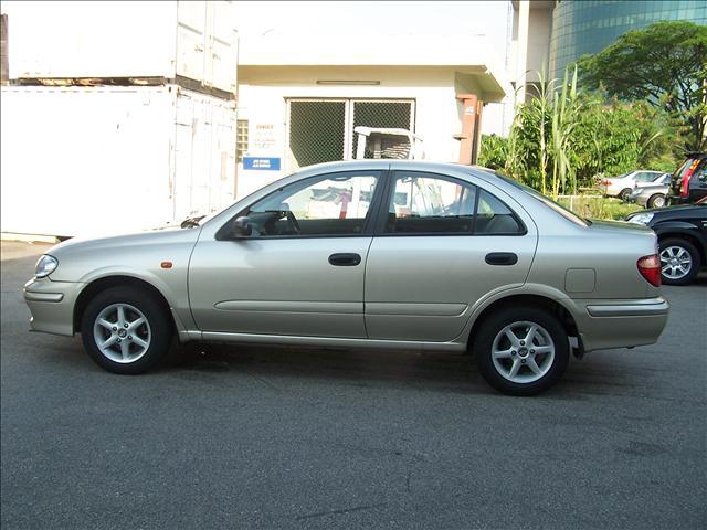 2001 Nissan Almera Photos