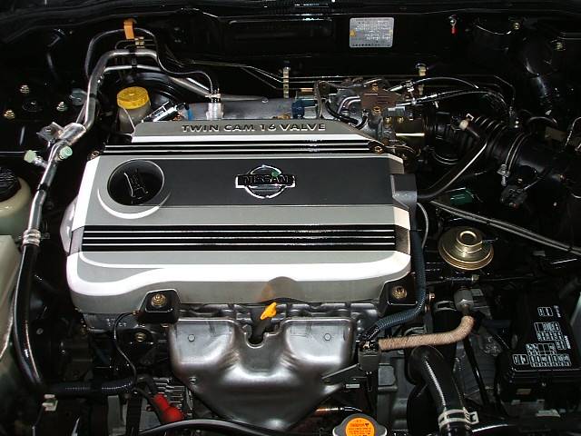 2001 Nissan Almera Photos