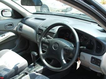 2001 Nissan Almera Pictures