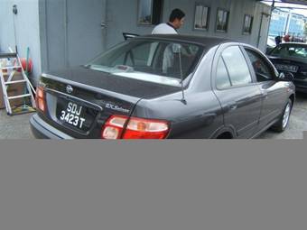 2001 Nissan Almera Photos