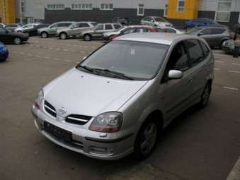 2001 Nissan Almera Pictures
