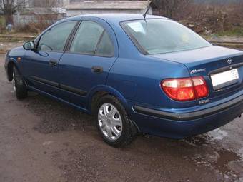 2001 Nissan Almera Photos