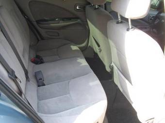2001 Nissan Almera Pictures